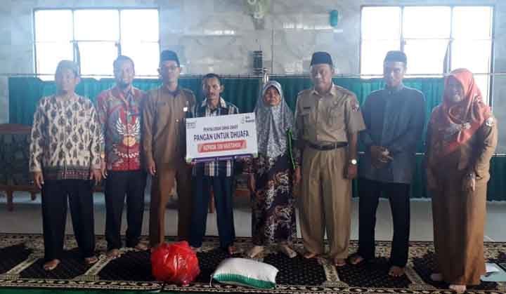Lagi, Bank Muamalat KCP Kotabumi Bagikan Sembako