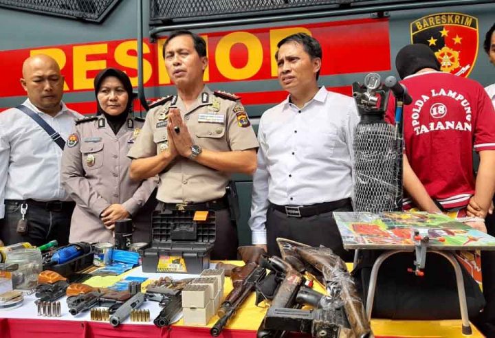 Polda Lampung Tangkap Pemilik dan Pembuat Senjata Api Rakitan