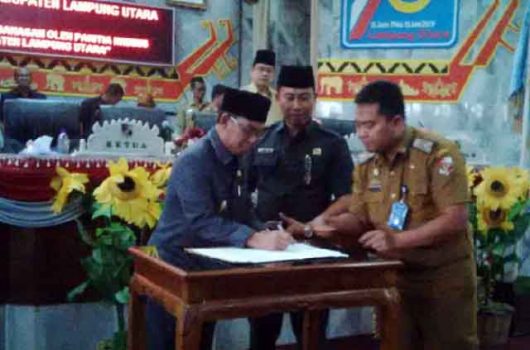 Pemkab – DPRD Lampung Utara Tanda Tangani Kesepakatan RPJMD 2019-2024