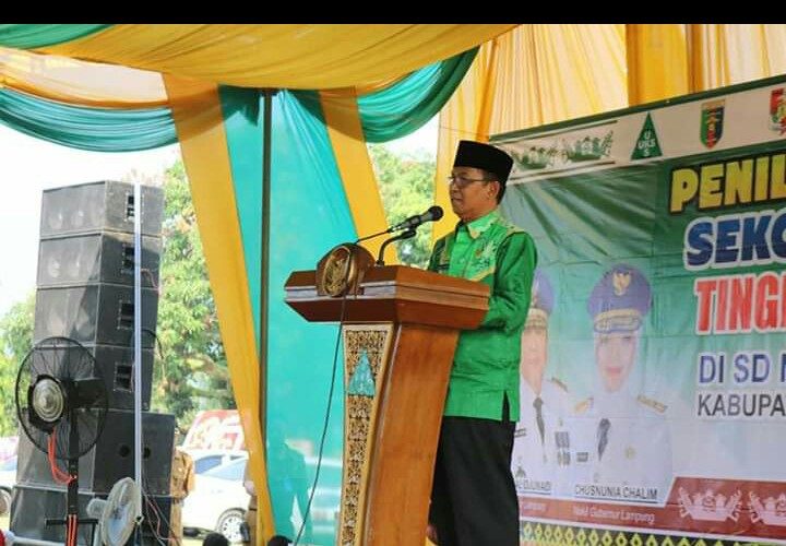 Wakil Bupati Budi Utomo memberikan sambutan dalam lomba LSS-UKS Nasional di SDN 2 Subik, Abung Tengah