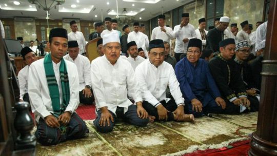 Jusuf Kalla Minta Abdul Somad Klarifikasi Ceramah Soal Salib