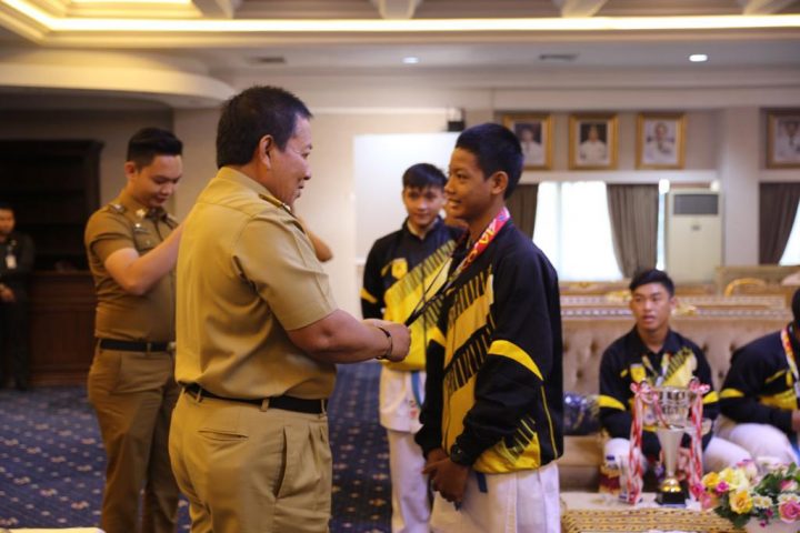 Dulang Medali di Kejurnas, Atlet Karate Lampung Diapresiasi Gubernur