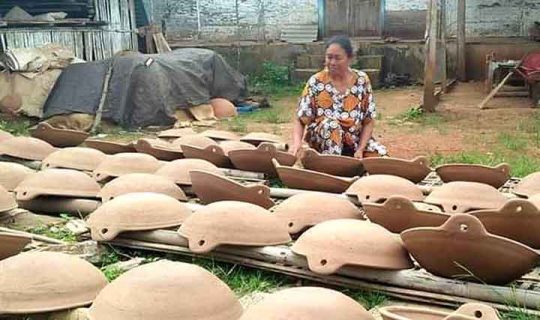 Senja Kala Kerajinan Gerabah di Umbul Gentong