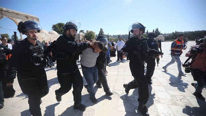 Usai Ribuan Muslim Shalat Idul Adha, Pasukan Israel Serang Masjid Al-Aqsa