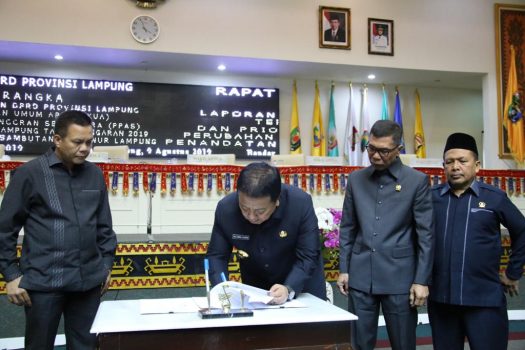 Pemprov-DPRD Lampung Teken KUA-PPAS APBD Perubahan 2019