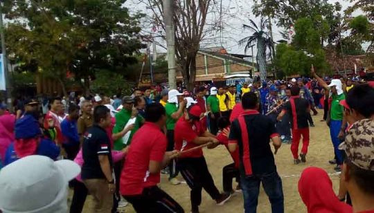 HUT RI, Pemkab Lampura Gelar Lomba Tarik Tambang dan Terompah Panjang