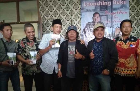 Politikus PKS Muchlas Bastari Luncurkan Buku “Pengabdian Itu tak Terbatas”