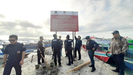 KPK Menyegel Dermaga Tegal Mas di Pantai Marita. Ini Alasannya