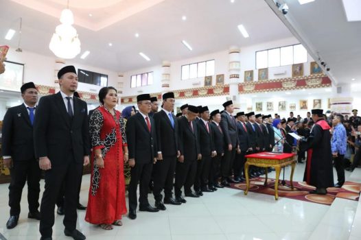 Gubernur Arinal Hadiri Pelantikan Anggota DPRD Kota Bandarlampung