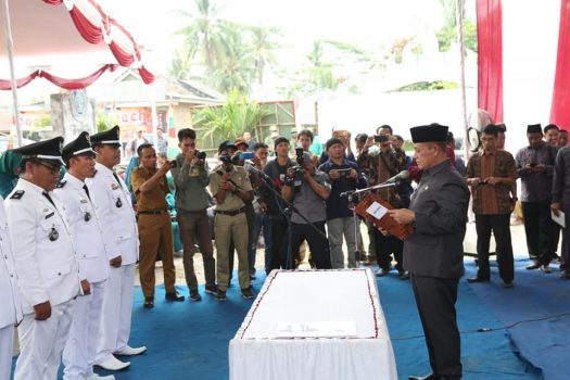 Nanang Ermanto Lantik Empat Kepala Desa di Lampung Selatan