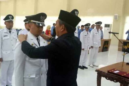 Badri Tamam Lantik 10 Lurah di Kota Bandarlampung