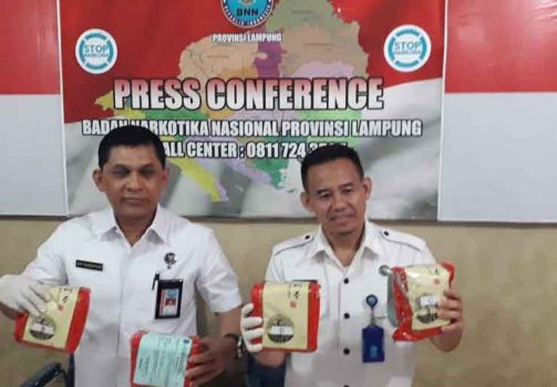 BNN Lampung Sita 7,2 Kg Sabu-Sabu Kristal, 3 Tersangka Ditahan