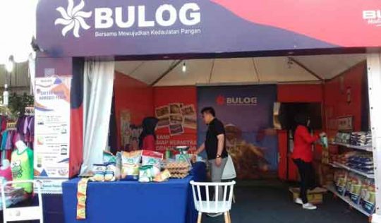 Sembako Stand Bulog di Arena Pekan Raya Lampung Diserbu Pembeli