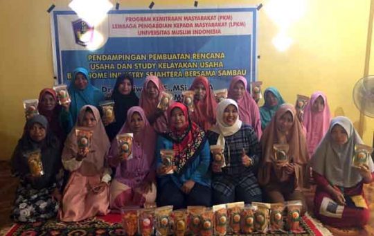 UMI Makassar Lakukan Pendampingan Usaha bagi Industri Rumahan