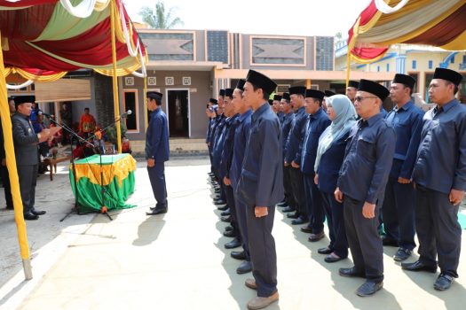 Bupati Parosil Lantik LHP Kecamatan Sumber Jaya