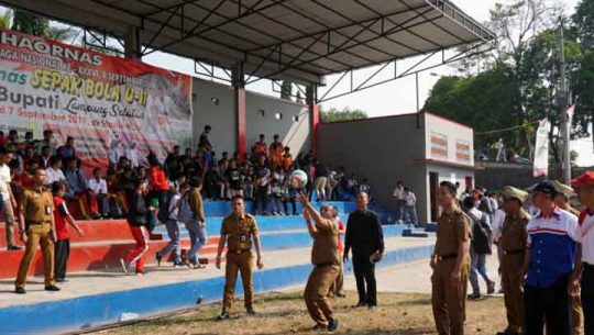 Haornas, Nanang Ermanto Buka Turnamen Bola Voli dan Futsal Tingkat Pelajar