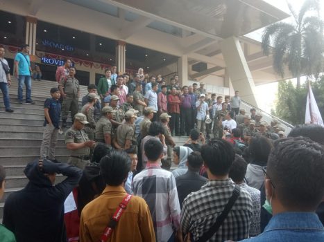 Soal Lahan dan Investasi Politik SGC, Mahasiswa-Pemuda Demo di DPRD Lampung