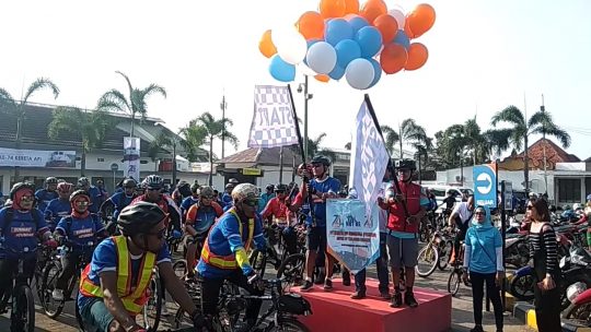 HUT ke-74, PT KAI Tanjungkarang Gelar Fun Bike dan Jalan Sehat