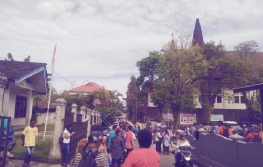 Gempa 6,8 SR di Ambon, 3 Orang Meninggal