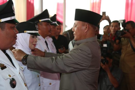 Nanang Ermanto Lantik Lima Kepala Desa dari Tiga Kecamatan