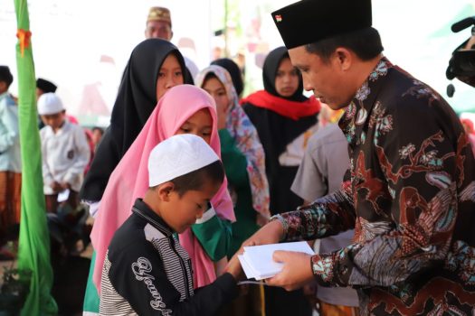 Bupati Parosil Hadiri Peringatan Tahun Baru Hijriah di Pekon Sumber Alam