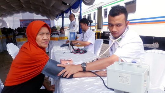 PT KAI Tanjungkarang Gelar Rail Clinic di Stasiun Baturaja