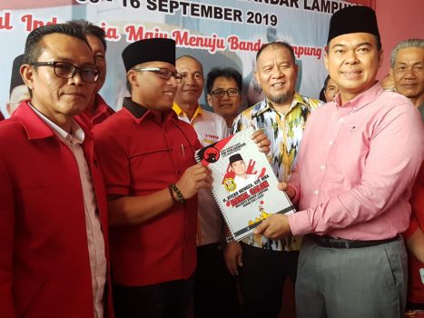 Pilwakot Bandarlampung: Kembalikan Formulir di PDIP, Rycko Siap Maju Bersama Wiyadi