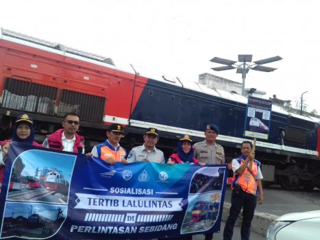 PT KAI Tanjungkarang Lakukan Sosialisasi di Perlintasan Sebidang