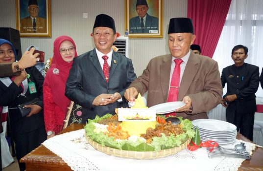 HUT ke-52, Plt Bupati Lampung Selatan Dapat Kejutan Dua Kali