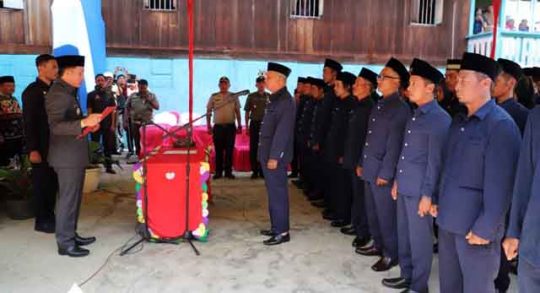 Bupati Parosil Lantik Himpun Pemekonan Way Tenong