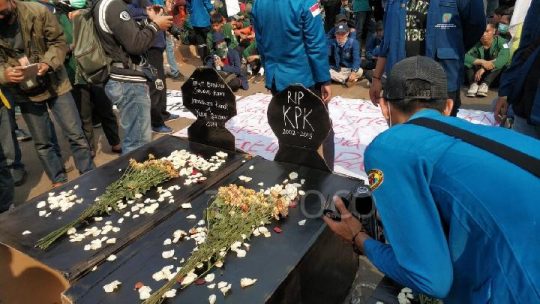 Surya Paloh: Jokowi tak Akan Keluarkan Perpu KPK