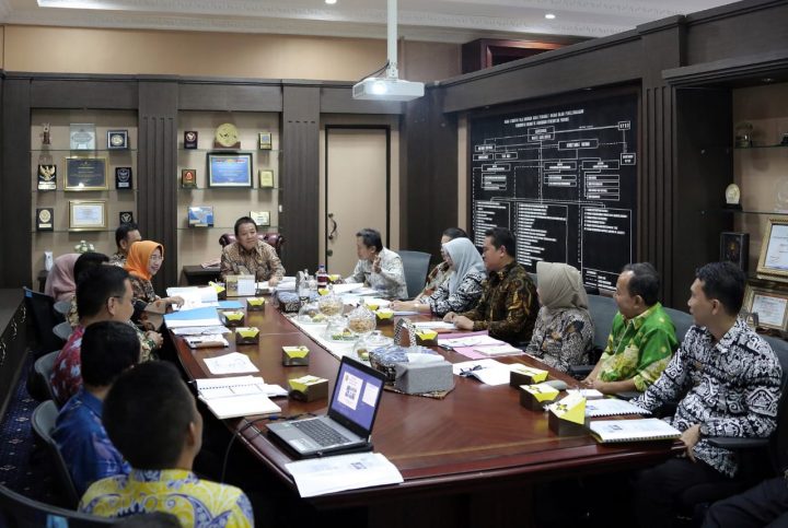 Gubernur Arinal Minta Dinas Perkebunan dan Peternakan Antisipasi Penyakit Lada dan Kakao