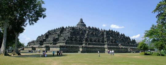 Sejarah Candi Borobudur yang Menjadi Keunggulan Wisatanya