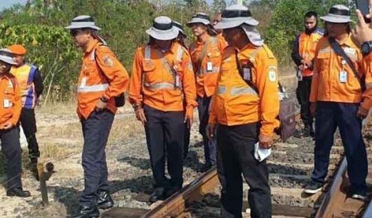 Cek Rel, Manajemen PT KAI Tanjungkarang Jalan Kaki 9 Km