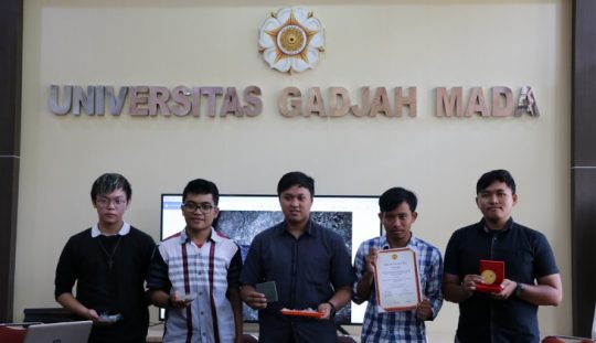 Mahasiswa UGM Menyulap Sampah Plastik Menjadi Komposit Beton