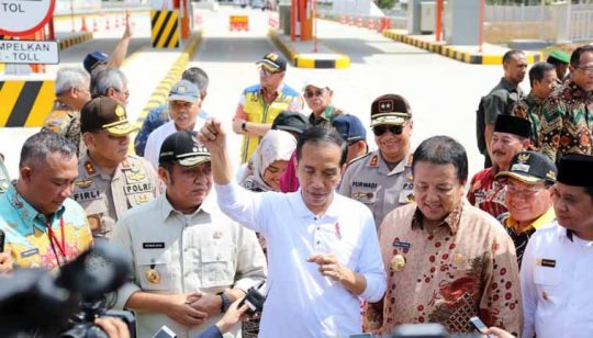 Resmikan Tol Terbanggi Besar – Kayu Agung, Ini Pesan Jokowi kepada Para Kepala Daerah