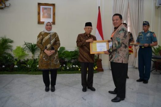 Dinilai Sukses Bina UMKM, Gubernur Lampung Raih Anugerah Paramakarya 2019