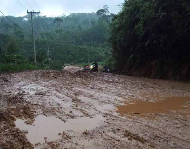 Jalan Ulubelu Tanggamus Kembali Rusak Parah