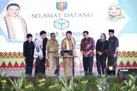 Kerja Sama dengan Pustekom Kemendikbud, Gubernur Arinal Luncurkan Aplikasi Smart School