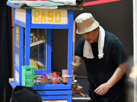 Pentas Hari Antikorupsi: Erick Thohir Jadi Tukang Bakso, Nadiem dan Wishnutama Jadi Pelajar SMA