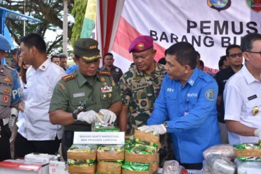 Polda – BNN Lampung Musnahkan 128.200 Butir Ekstasi, 137,8 Kg Sabu, dan 2.500 Butir Ermin