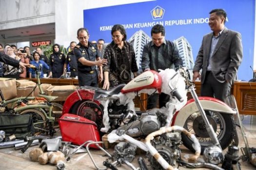 Soal Kasus Garuda, Jokowi Ingatkan Para Dirut BUMN tidak Main-main