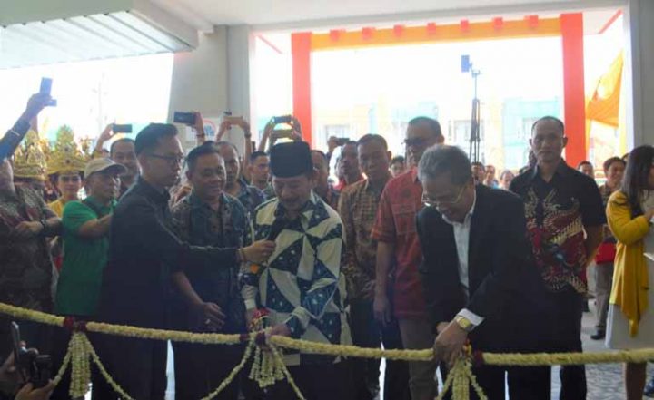 Walikota Bandarlampung Hadiri Peresmian Supermarket Depo Bangunan