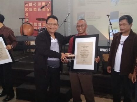 Sastrawan Lampung Semacca Andanan Raih Hadiah Rancage 2020