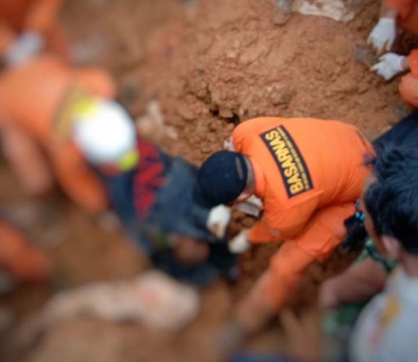 Banjir – Longsor di Jabodetabek: 67 Orang Meninggal, 1 Orang Hilang