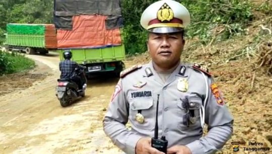Pasca-Banjir dan Longsor di Semaka, Kendaraan Besar Diizinkan Lewat Jalinbar Bertahap