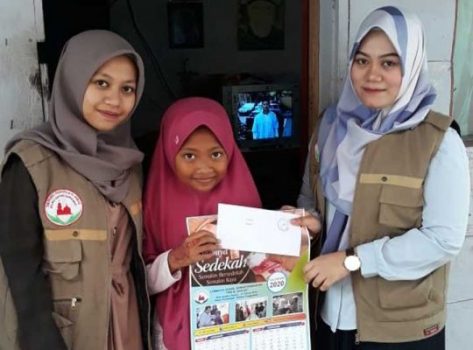 TPM Al Ikhlas Santuni Anak Yatim dan Lansia di Gisting