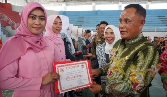 Plt Bupati Lampung Selatan Hadiri Pengukuhan 69 Bidan Delima IBI