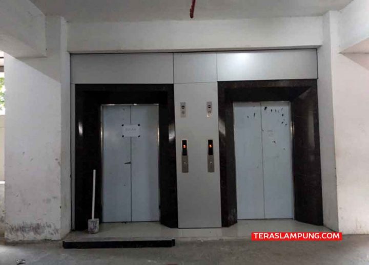 Teknisi Terjatuh Saat Perbaiki Lift Gedung Satap Pemkot Bandarlampung
