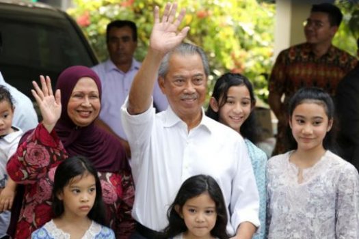 Muhyiddin Yassin Gantikan Mahathir Mohamad Sebagai PM Malaysia
